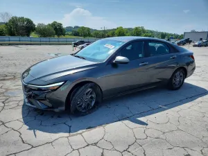 Hyundai Elantra 2.0L 4 2024