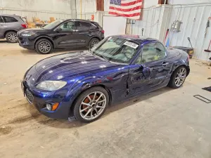 Mazda MX-5 (Miata) 2.0L 4 2010