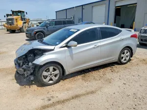 Hyundai Elantra 1.8L 4 2013