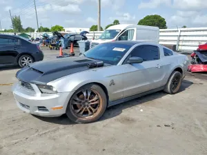 Ford Mustang 3.7L 6 2012