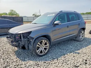 Volkswagen Tiguan 2.0L 4 2013