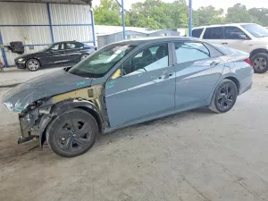 Hyundai Elantra 2.0L 4 2023
