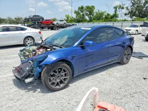 Tesla Model 3 2022