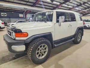 Toyota FJ Cruiser 4.0L 6 2013