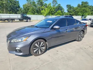Nissan Altima 2.5L 4 2021