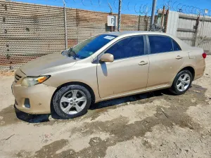 Toyota Corolla 1.8L 4 2013