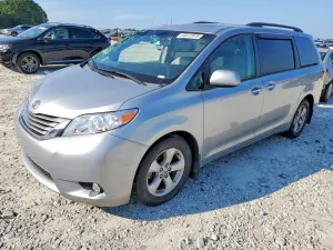 Toyota Sienna 3.5L 6 2017