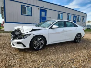 Hyundai Elantra 2.0L 4 2025