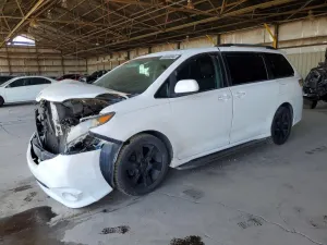 Toyota Sienna 3.5L 6 2011