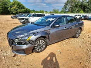 Nissan Altima 2.5L 4 2025