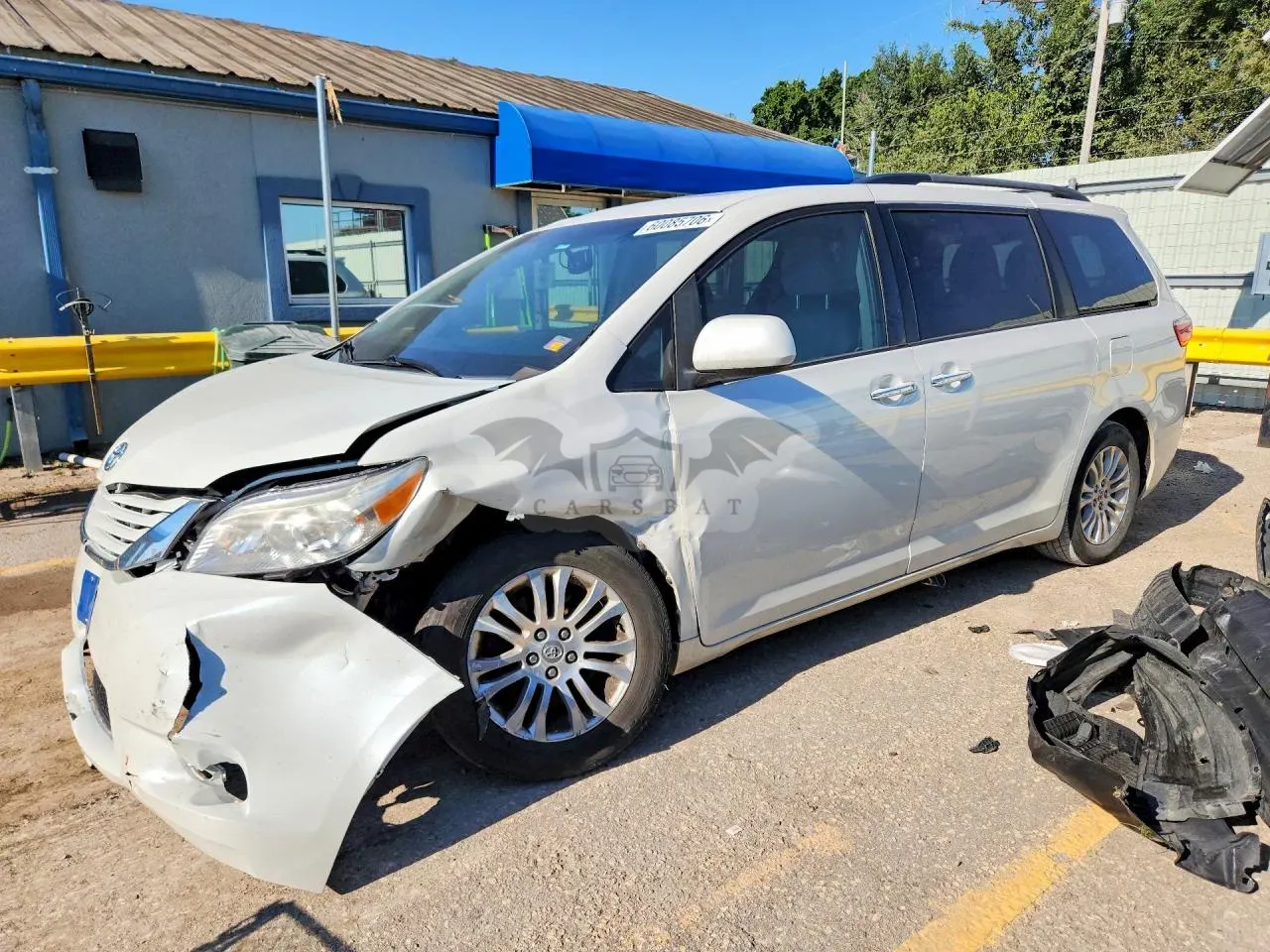 Toyota Sienna 3.5L 6 2015
