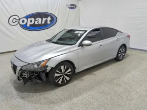 Nissan Altima 2.5L 4 2021