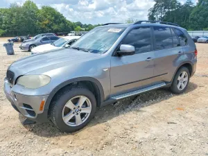BMW X5 3.0L 6 2011