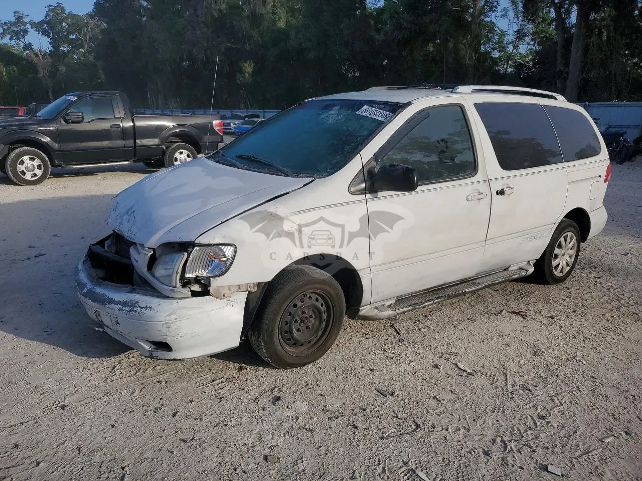 Toyota Sienna 2001
