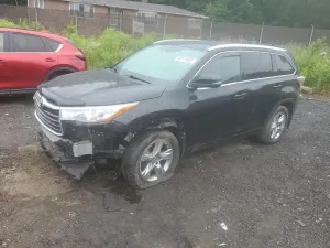 Toyota Highlander LIMITED 3.5L 6 2015