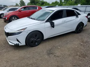 Hyundai Elantra 2.0L 4 2022