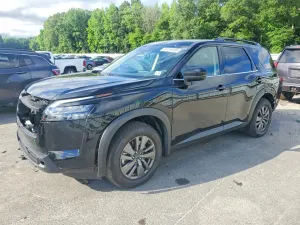 Nissan Pathfinder 3.5L 6 2025
