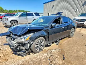 Nissan Altima 2.5L 4 2021