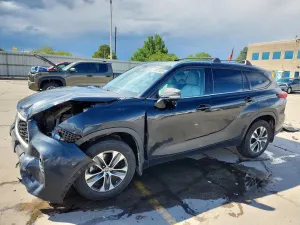Toyota Highlander 3.5L 6 2020