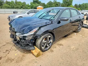 Hyundai Elantra 2.0L 4 2023