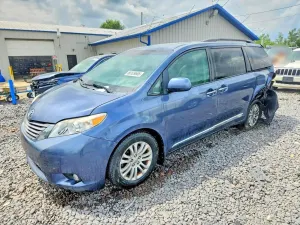 Toyota Sienna 3.5L 6 2015