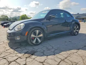 Volkswagen Beetle 2.0L 4 2012