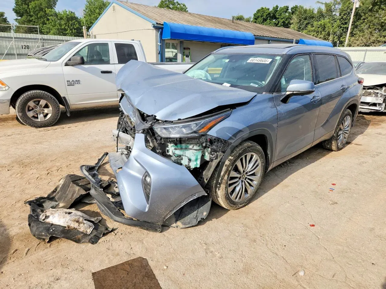 Toyota Highlander 2.4L 4 2023