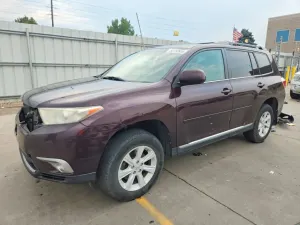 Toyota Highlander 3.5L 6 2013