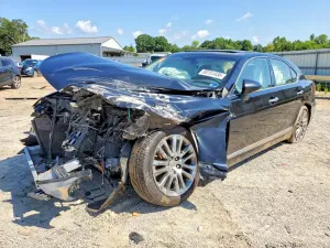 Lexus LS 4.6L 8 2013