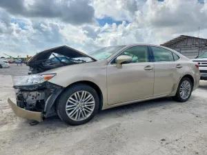 Lexus ES 3.5L 6 2015