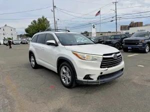 Toyota Highlander 3.5L 6 2015