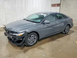 Hyundai Elantra 2.0L 4 2024