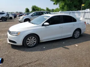 Volkswagen Jetta 2.0L 4 2013