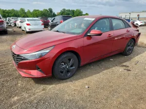 Hyundai Elantra 2.0L 4 2023