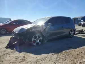 Volkswagen Golf 2.0L 4 2012