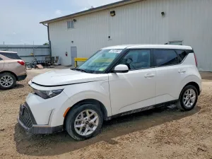 Kia Soul 2.0L 4 2025