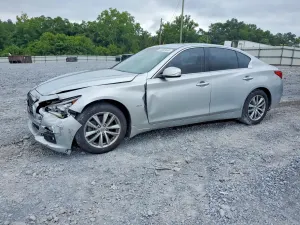 Infiniti Q50 2.0L 4 2017
