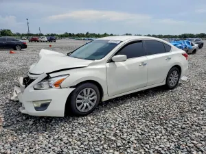 Nissan Altima 2.5L 4 2015