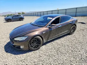 Tesla Model S 2014