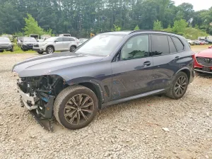 BMW X5 4.4L 8 2021
