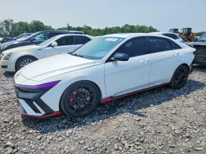 Hyundai Elantra 2.0L 4 2025