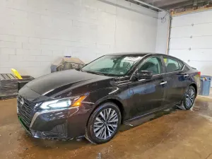 Nissan Altima 2.5L 4 2025