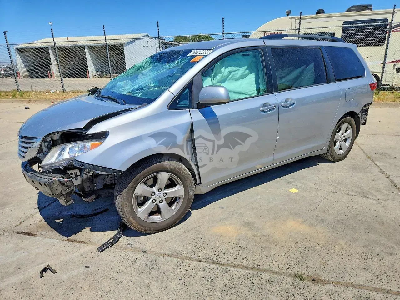 Toyota Sienna 3.5L 6 2015
