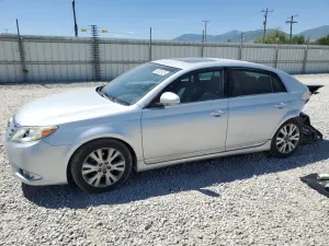 Toyota Avalon BASE 3.5L 6 2012