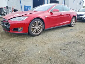 Tesla Model S 2015
