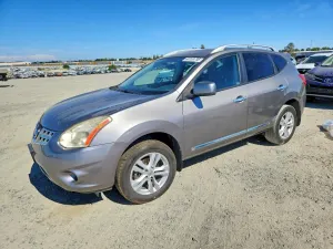 Nissan Rogue 2.5L 4 2012