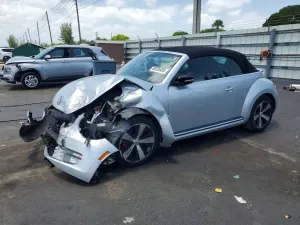 Volkswagen Beetle 2.0L 4 2013