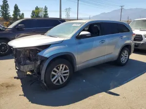 Toyota Highlander 3.5L 6 2014