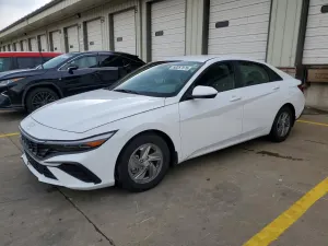 Hyundai Elantra 2.0L 4 2025