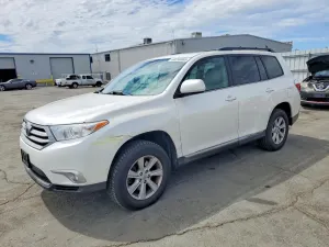Toyota Highlander 3.5L 6 2013